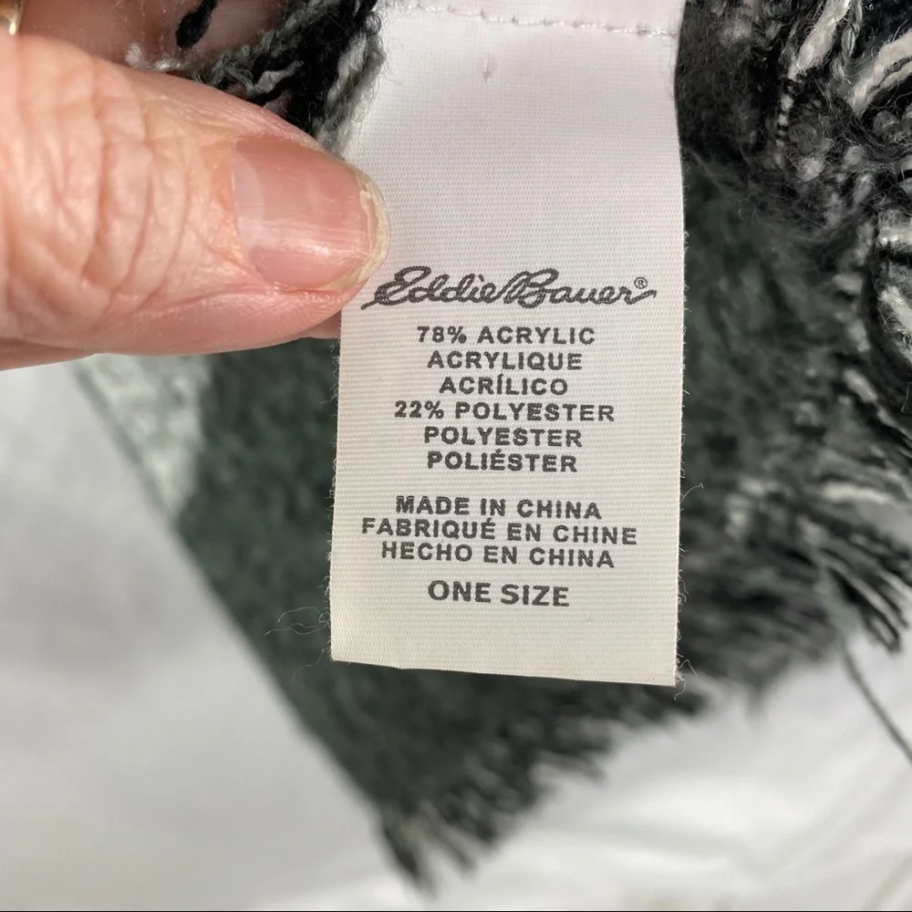 Eddie Bauer Cozy Blanket Wrap Black, Green & Gray